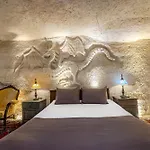 Kayatas Cave ホテル