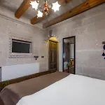 Kayatas Cave ホテル ギョレメ
