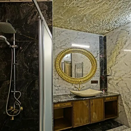 Kayatas Cave Hotel