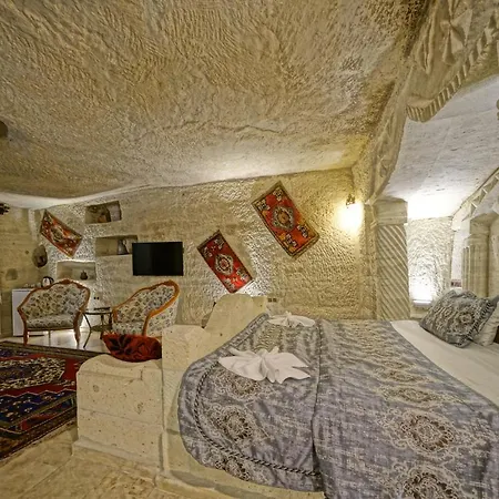 Kayatas Cave Hotel