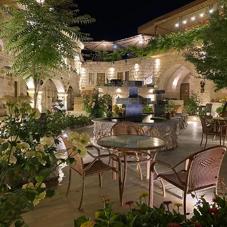 Kayatas Cave Hotel