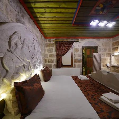 Kayatas Cave Hotel