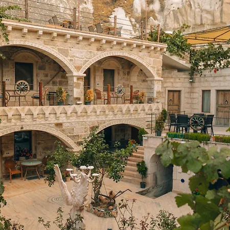 Kayatas Cave Hotel 2*