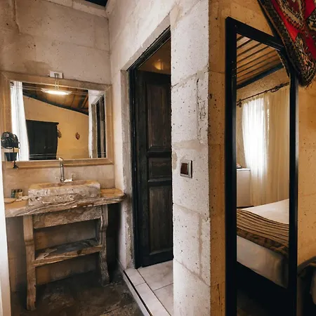 Kayatas Cave Hotel