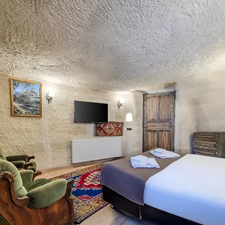 Kayatas Cave Hotel