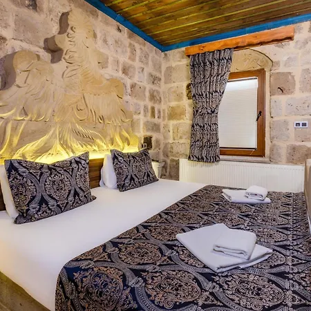 Hotel Kayatas Cave 2*