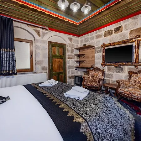 Kayatas Cave Hotel 2*