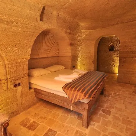 Kayatas Cave מלון