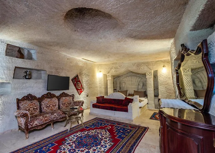 Kayatas Cave Hotell 2*