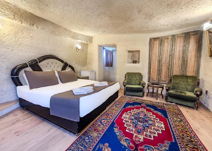 Kayatas Cave Hotell 2*